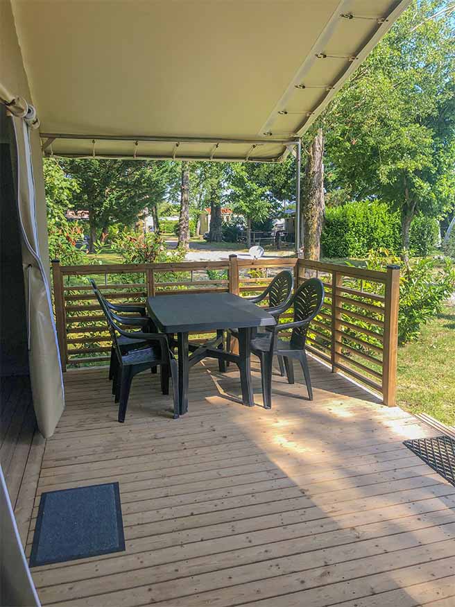 Terrasse Lodge Camping les Violettes